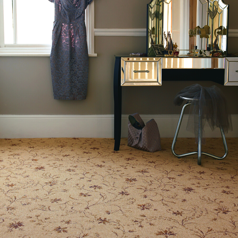 Brintons Classic Florals Parterre Honey Broadloom 186/38176 Kings